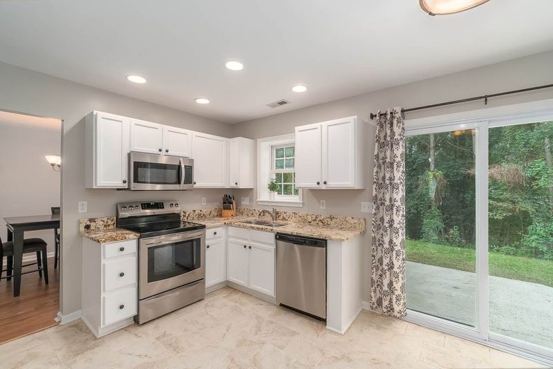 104 Weeping Oak Ct, Apex, NC 27539