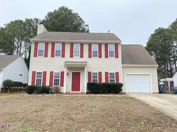 104 Wellspring Dr, Holly Springs, NC 27540