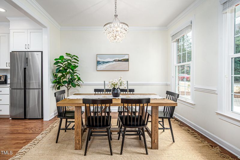 104 Westbank Ct, Cary, NC 27513