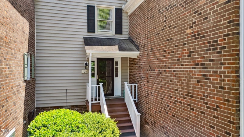 104 Westover Ct, Chapel Hill, NC 27514