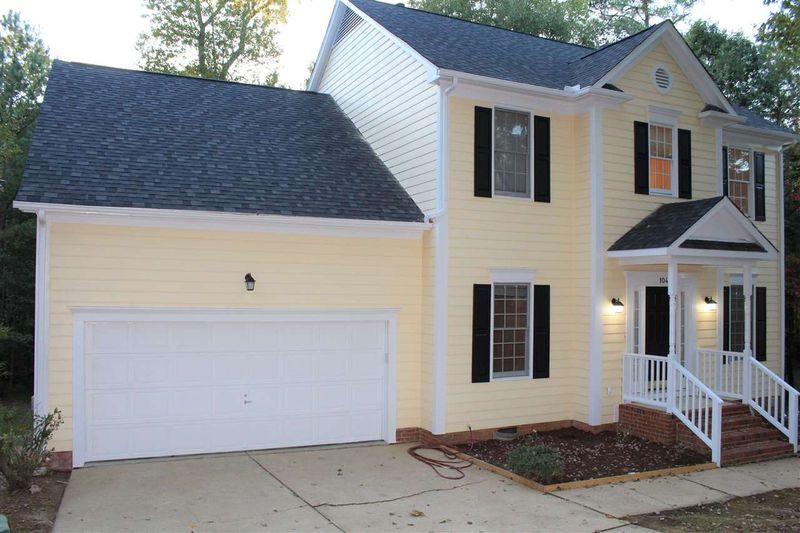 104 White Sedge Dr, Cary, NC 27513