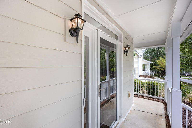 104 Whitlock Ln, Cary, NC 27513