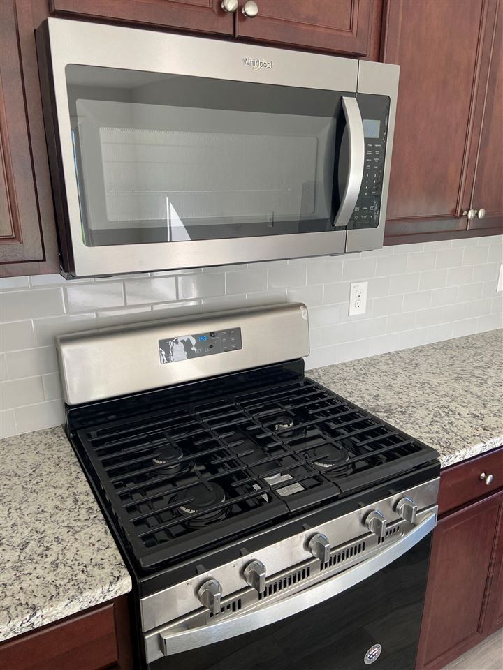 104 Willow Grove Ln, Fuquay Varina, NC 27526