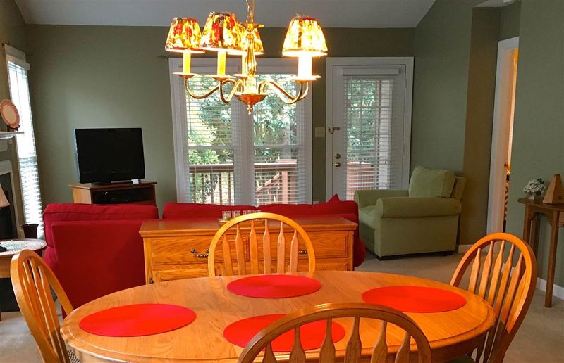 104 Windbyrne Dr, Cary, NC 27513