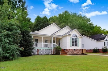 104 Wood Bend Ct, Clayton, NC 27520