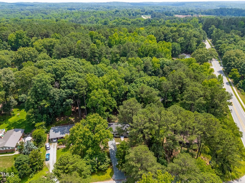 104 Woodcrest Dr, Chapel Hill, NC 27516