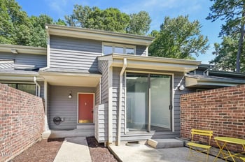 104 Woodleaf Dr, Chapel Hill, NC 27516