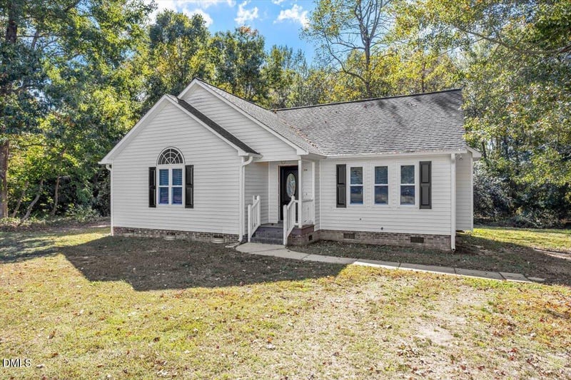 104 Woodstone Dr, Archer Lodge, NC 27527