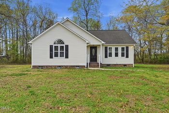 104 Woodstone Dr, Archer Lodge, NC 27527