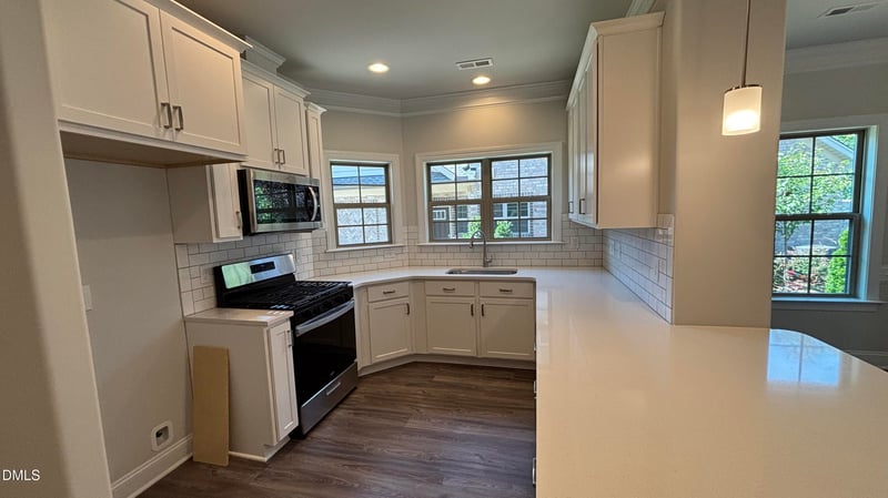 1040 Beechcraft Dr #83, Mebane, NC 27302