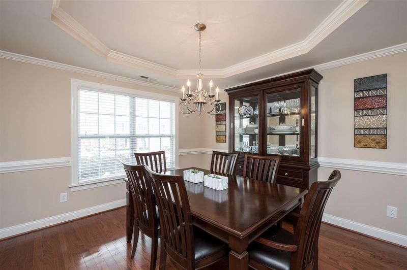 1040 Dexter Ridge Dr, Holly Springs, NC 27540