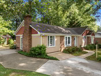 1040 Ivy Ln, Cary, NC 27511