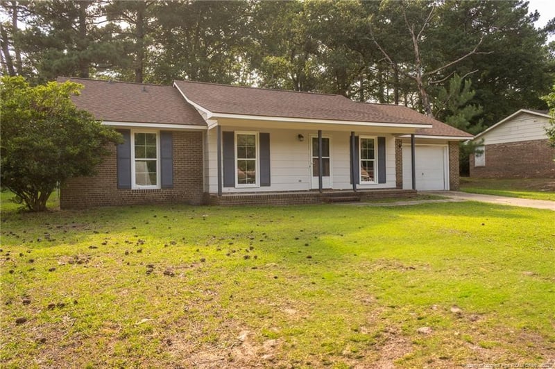1040 Leslie Dr, Fayetteville, NC 28314