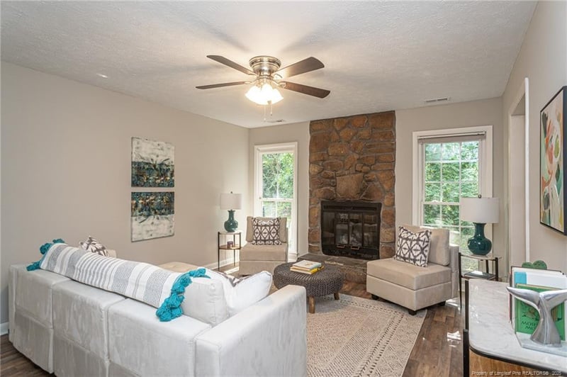 1040 Leslie Dr, Fayetteville, NC 28314