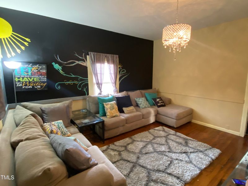 1040 W Main St, Graham, NC 27253