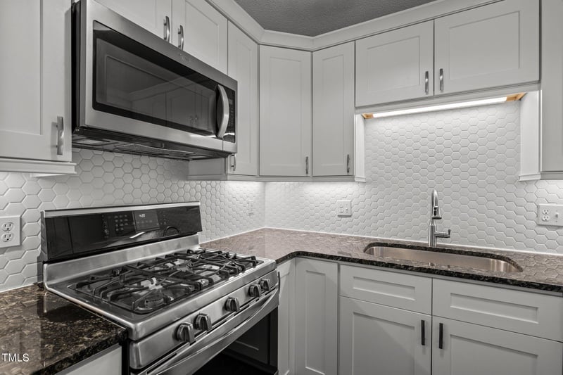 1040 Mills St, Raleigh, NC 27608