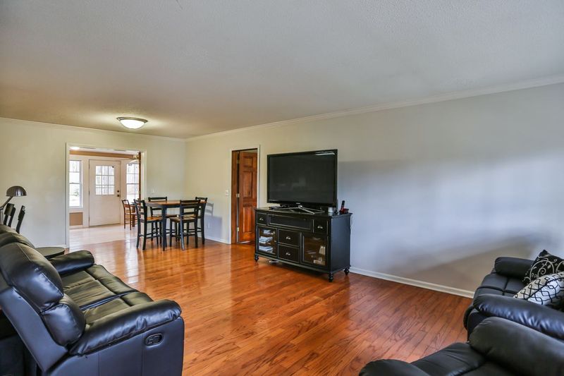 1040 Nc 902 Hw, Pittsboro, NC 27312
