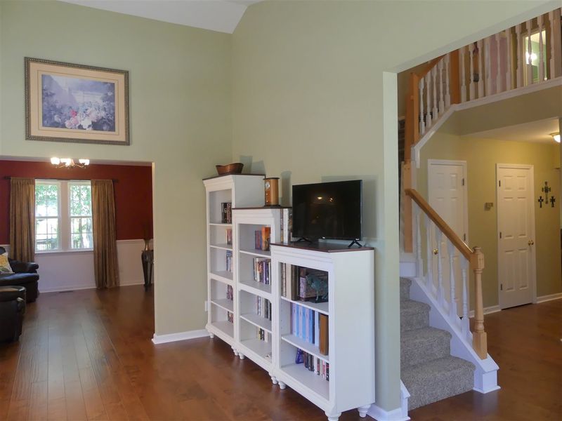 1040 Torrence Dr, Apex, NC 27502