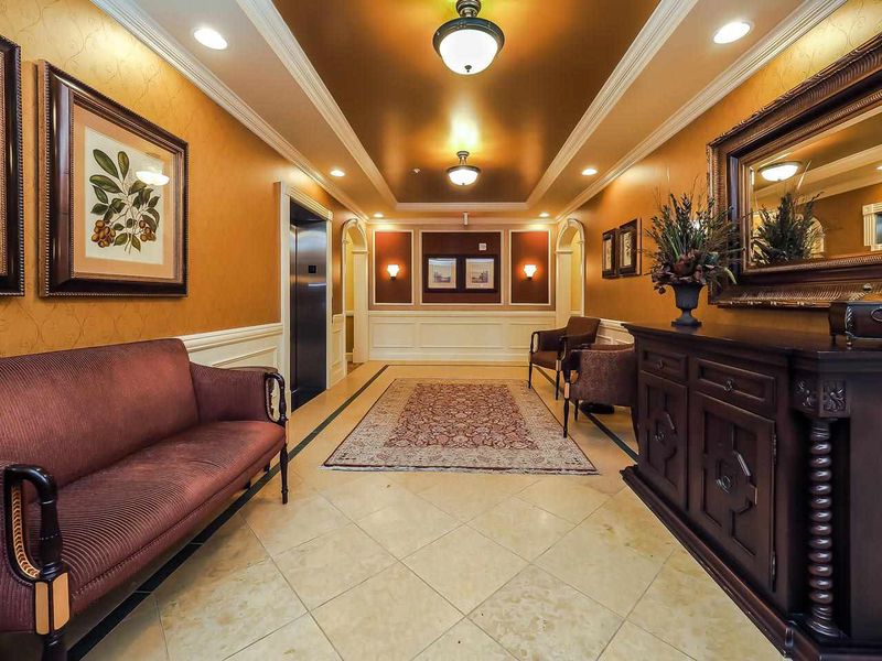 10400 Rosegate Ct #206, Raleigh, NC 27617