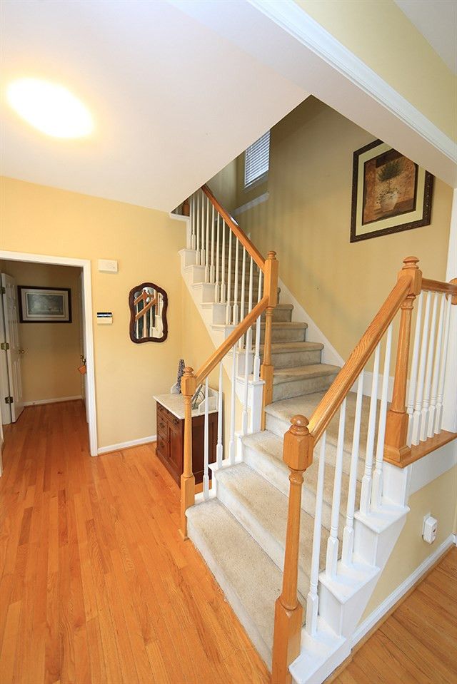 10400 Shadowlawn Dr, Raleigh, NC 27614