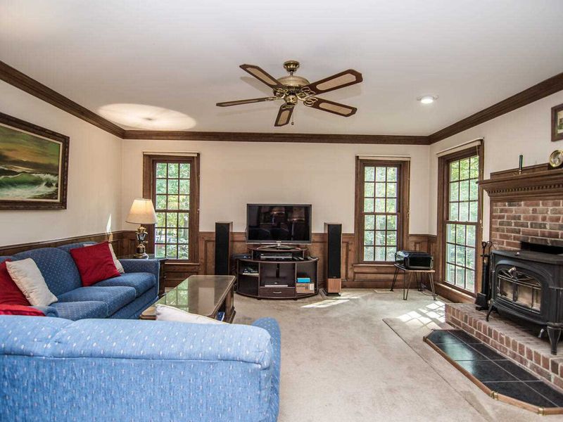 10401 Byrum Woods Dr, Raleigh, NC 27613