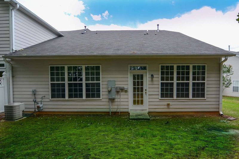 10401 Dapping Dr, Raleigh, NC 27614