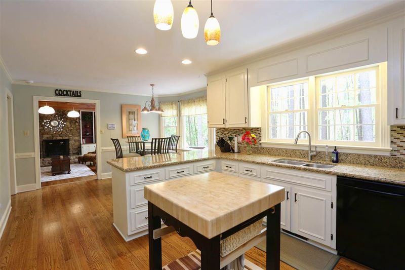 10401 Markwood Ct, Raleigh, NC 27613