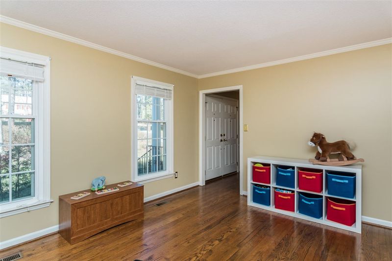 10404 Boxelder Dr, Raleigh, NC 27614