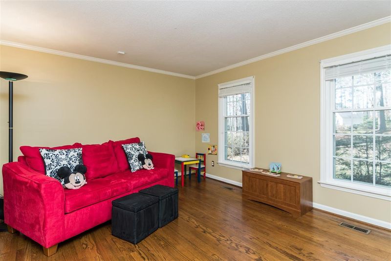 10404 Boxelder Dr, Raleigh, NC 27614
