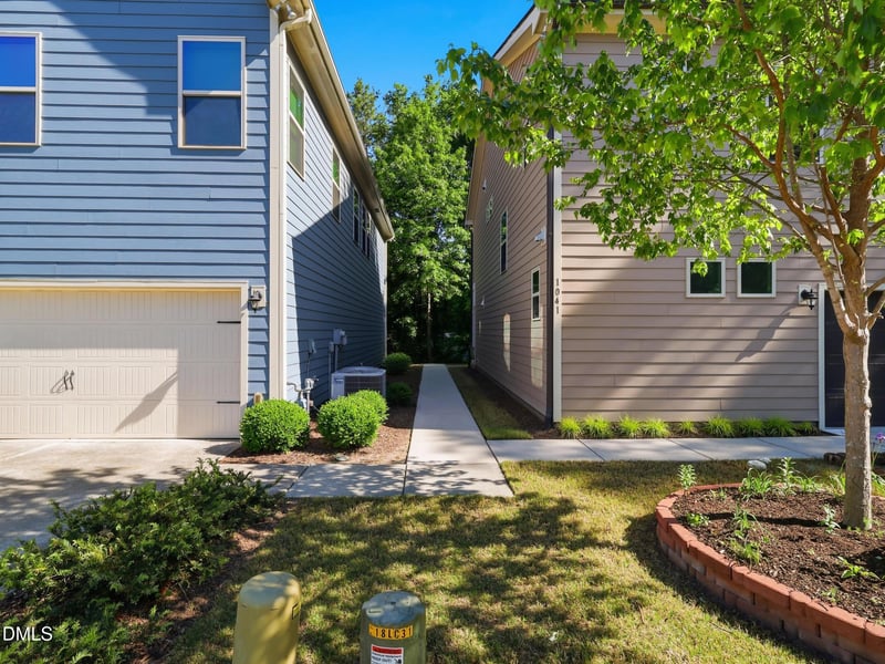 1041 Cotulla Dr, Morrisville, NC 27560