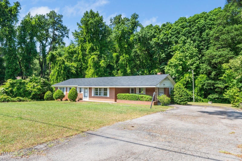 1041 Davis Dr, Apex, NC 27523