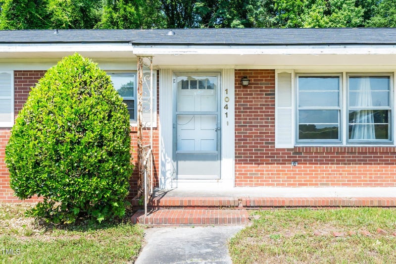1041 Davis Dr, Apex, NC 27523