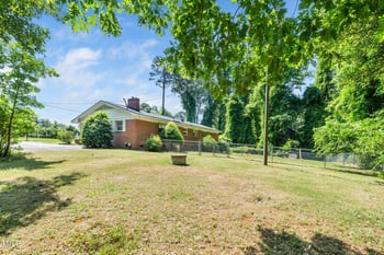 1041 Davis Dr, Apex, NC 27523