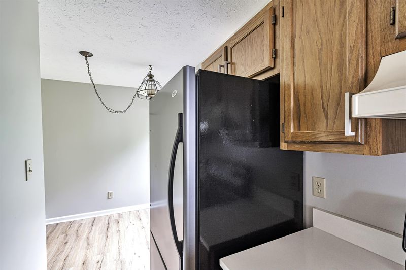 1041 Hempstede Dr, Zebulon, NC 27597