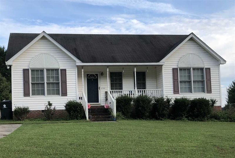 1041 Holly Pointe Dr, Wendell, NC 27591
