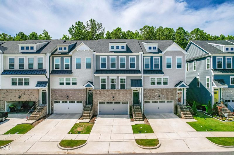 1041 Lathrop Ln, Apex, NC 27523