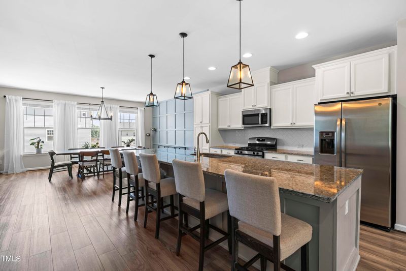 1041 Lathrop Ln, Apex, NC 27523