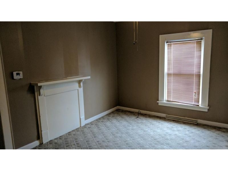 1041 Queen Ann St, Burlington, NC 27217