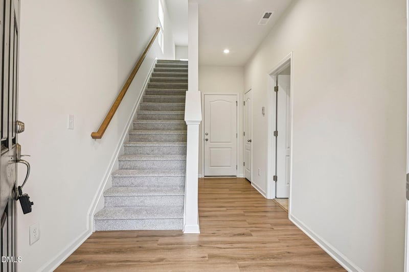 1041 Salt Glaze Ln, Cary, NC 27519
