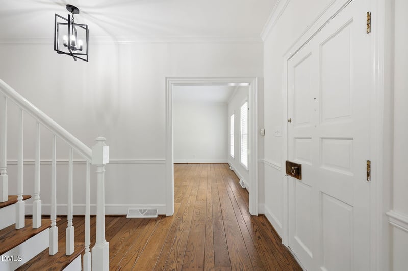 1041 Stowe St, Burlington, NC 27215