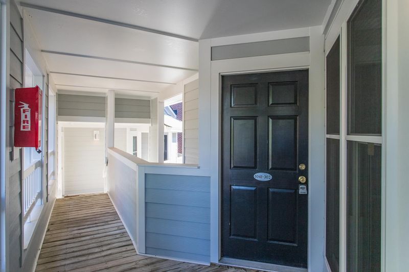 1041 Wirewood Dr #302, Raleigh, NC 27605