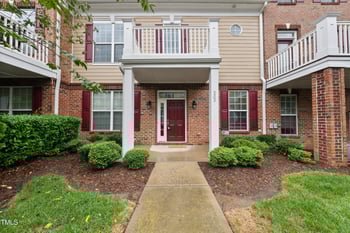 10410 Sablewood Dr #203, Raleigh, NC 27617