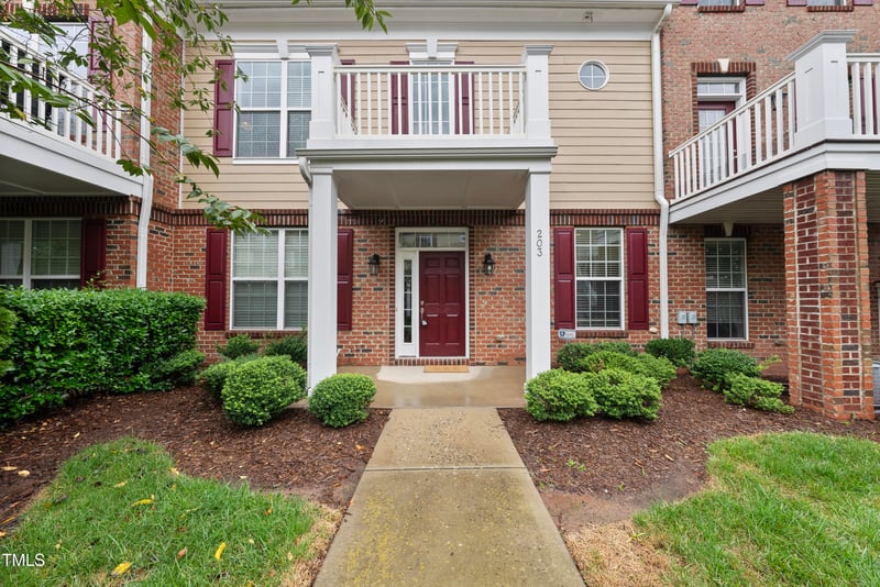 10410 Sablewood Dr #203, Raleigh, NC 27617