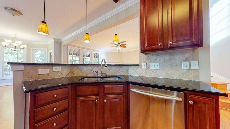 1042 Bellenden Dr, Durham, NC 27713