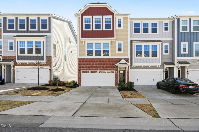 1042 Commack Dr, Durham, NC 27703