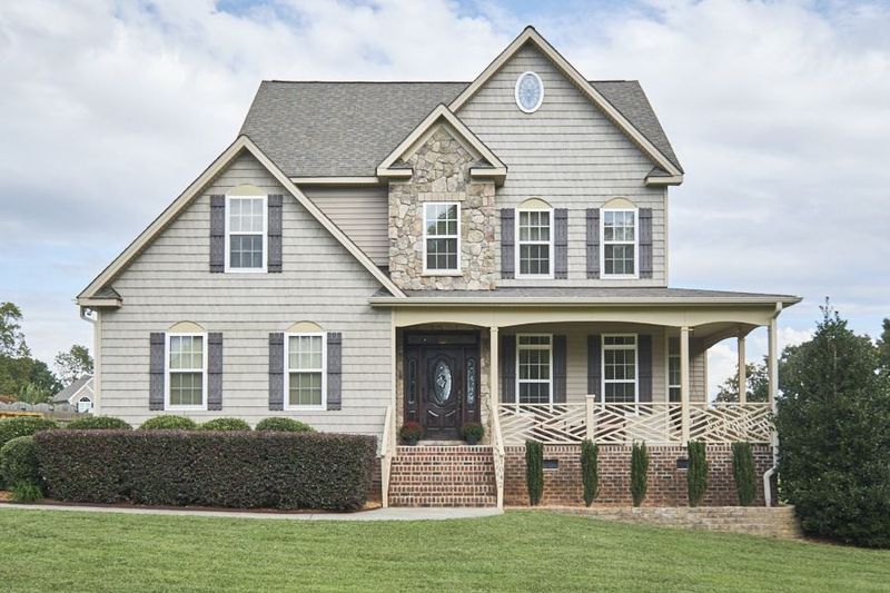 1042 Heather Ln, Wake Forest, NC 27587