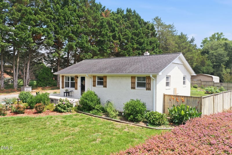 1042 Third St, Mebane, NC 27302