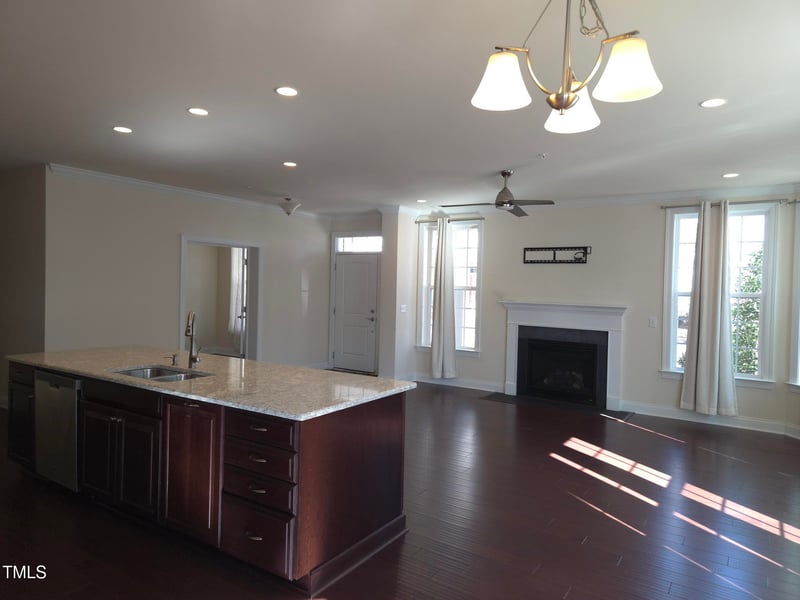 10420 Sablewood Dr #102, Raleigh, NC 27617