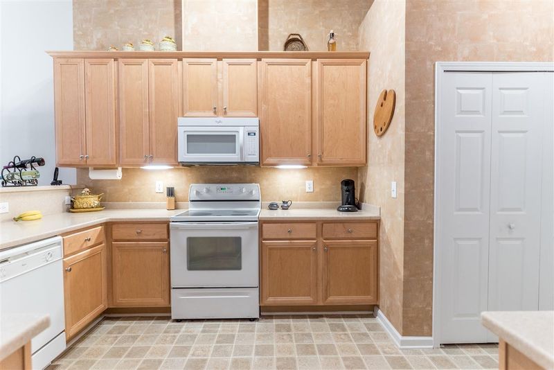10423 Dapping Dr, Raleigh, NC 27614