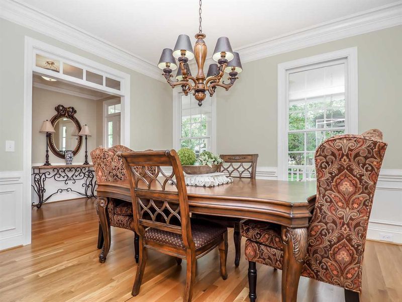 10424 Bedfordtown Dr, Raleigh, NC 27614